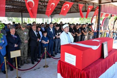 Kazada şehit olan polisimizin cenazesi Adana'da defnedildi