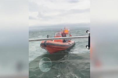 Marmara'da arıza yapan teknedeki 9 kişi kurtarıldı