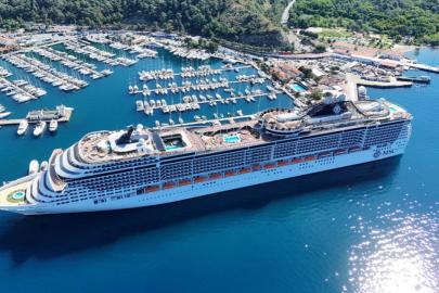 Marmaris'e kruvaziyerle 4 bine yakın turist geldi