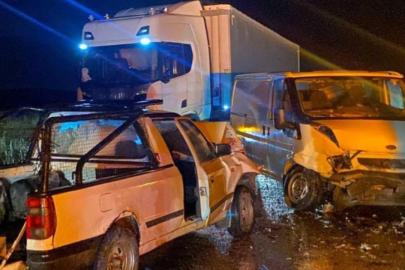 Minibüsle pikabın çarpıştığı kazada 1 kişi öldü