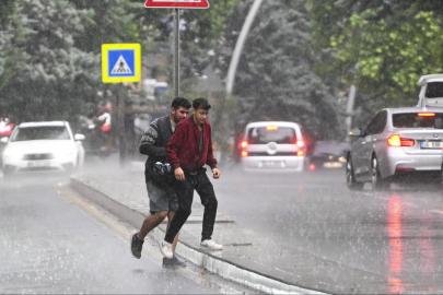 Ankara için gök gürültülü sağanak uyarısı