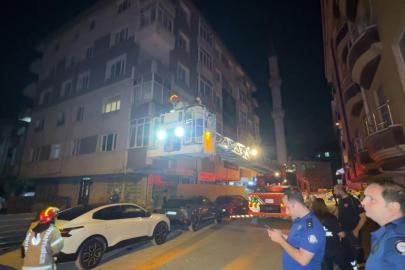 Avcılar'da kolonlarından sesler gelen 5 katlı bina tahliye edildi
