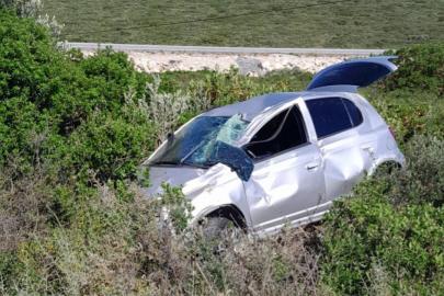 Aydın'da otomobil şarampole devrildi: 2 ölü