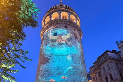 Sıfır Atık Haftası kapsamında Galata Kulesi'nde mapping gösterisi yapıldı