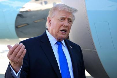 Trump'tan İranlılar helikopterimizi düşürdü, karşılık vereceğiz mesajı