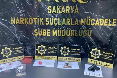 Uyuşturucuyu klozete döktü, sifon çalışmayınca yakalandı