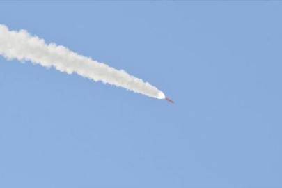 Yemen'deki Husiler, İran'a yönelik saldırıların ardından İsrail'e balistik füze attı