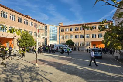 Manisa Turgutlu'da okul önünde silahlı saldırı