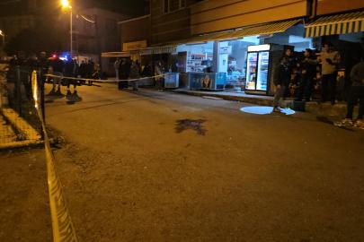 Boşanma aşamasındaki eşini ve araya giren genci vurdu